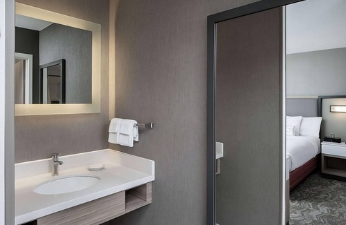Donelson Hotel | Kitchenette, Pool, Pet-friendly, Free Parking! Nashville At Its Best!