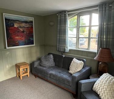 Harrington House | Kites Hall Cottage