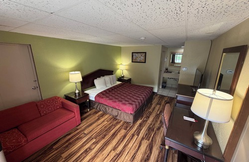 Derrick City Hotel | Kiteville Bradford