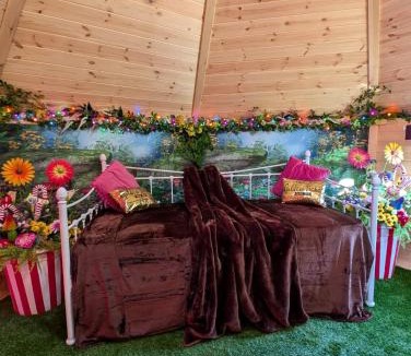 Eccles Other | Kits Coty Glamping