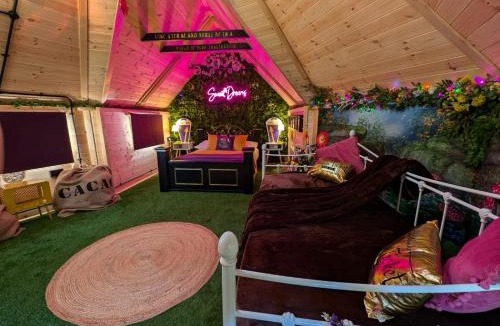 Eccles Other | Kits Coty Glamping