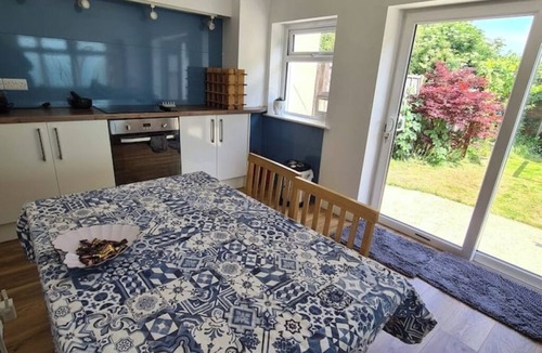 Polegate House | Kitty Retreat - Polegate 2 x DBL, 1 SGL