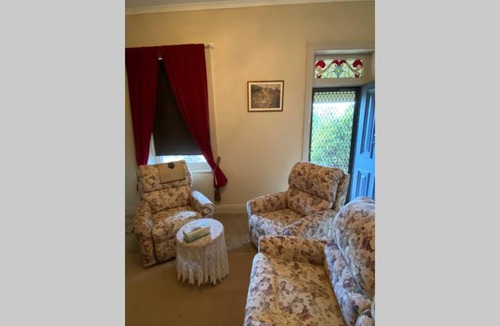 Mannum House | Kitty Spain's Cottage