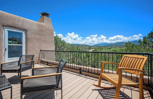 Northeast Santa Fe House | Kiva Fireplaces, Great Views, Walk to the Plaza