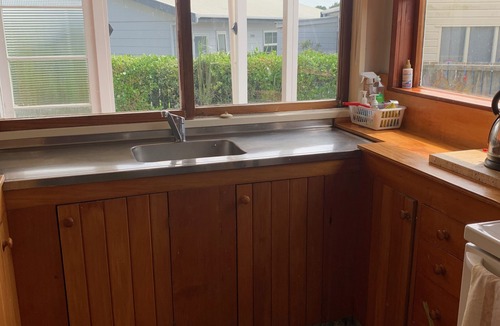 Waitarere Beach House | Kiwi Bach - walk to beach