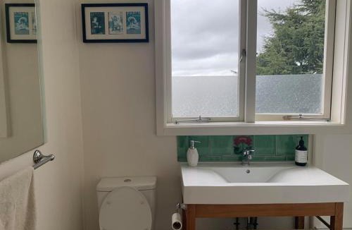 Glen Eden House | Kiwi Heritage Homestay