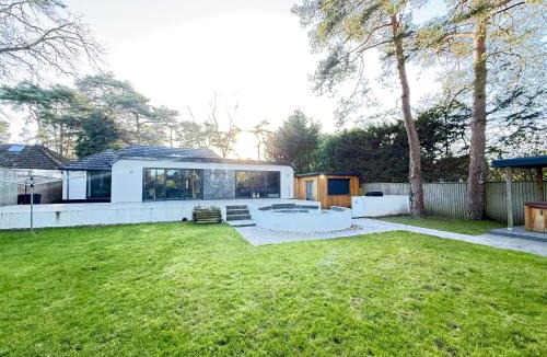 Ringwood House | Kiwi Pines forest retreat!