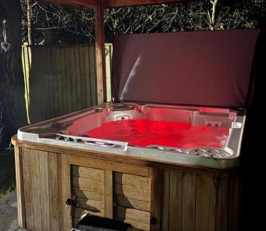 Ringwood House | Kiwi Pines forest retreat!