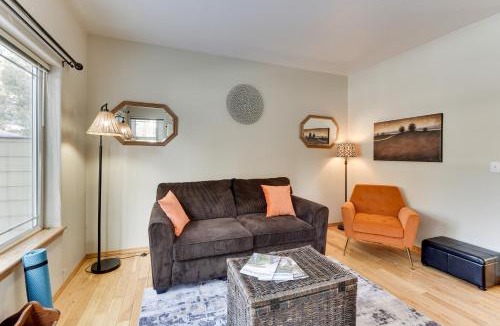 Klamath Falls House | Klamath Falls Townhome w/Deck & Resort Amenities!