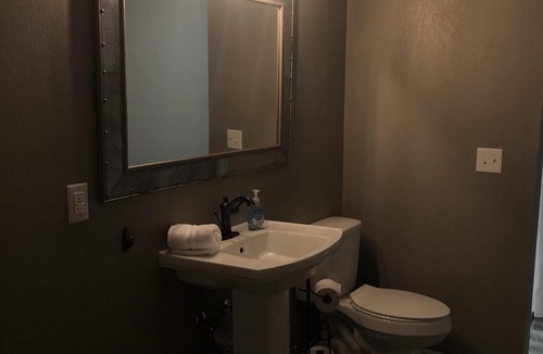 Joplin Apartment | Klaver Cottage just off MO, KS, & OK’s Route 66