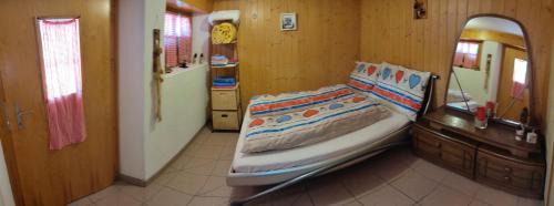 Muotathal Hotel | kleines Doppelzimmer mit Dusche WC