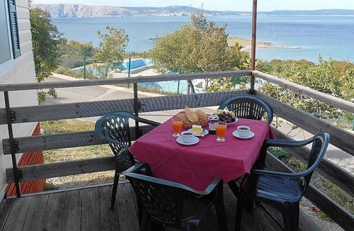 Klenovica Resort | Klenovica Shelbox House