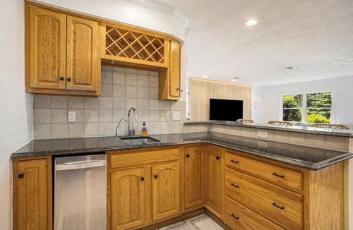 Sturgis House | Klinger Lake Cove - Sleeps 16-24