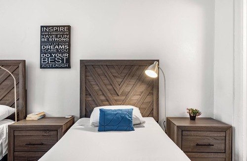 Crown Heights Hostel | KLO Guest House