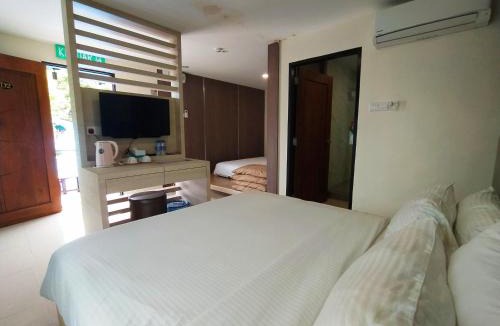 Kluang Hotel | Kluang Container Swimming Pool Hotel