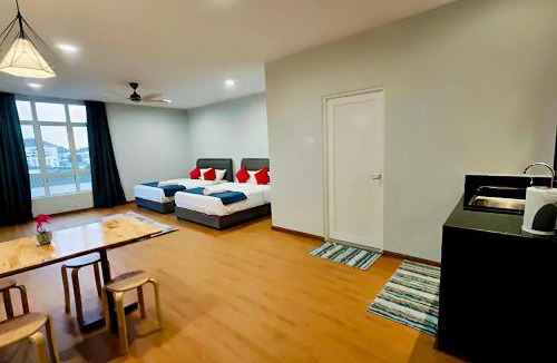 Kampung Tanjung Kapur Apartment | KM Barakah Suite