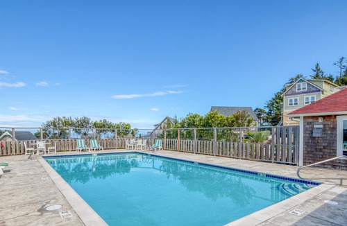 Olivia Beach House | Knee Deep In Paradise