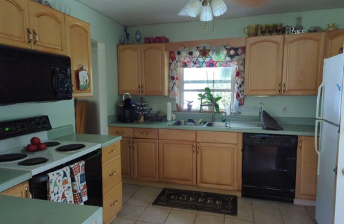 Green Mountain Villa | Knight's View~ Mountain sunset view~all pets allowed