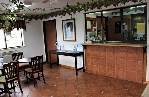 Albany Hotel | Knights Inn Albany