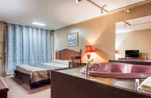 Amsterdam Hotel | Knights Inn Amsterdam