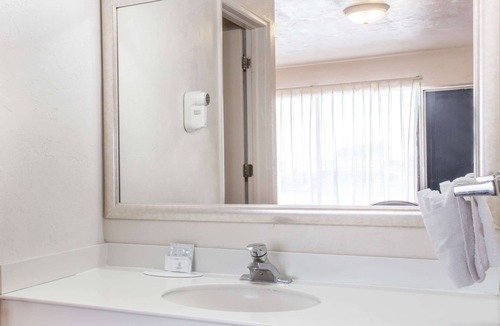 Arcadia Hotel | Knights Inn Arcadia