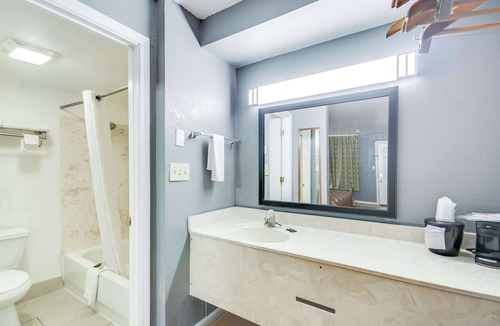 Berea Hotel | Knights Inn Berea