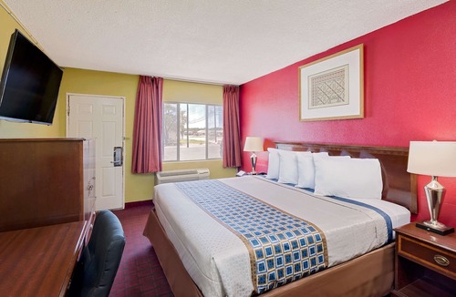 Big Spring Hotel | Knights Inn Big Spring