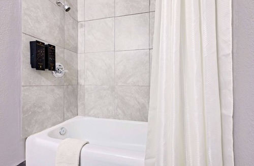 Big Spring Hotel | Knights Inn Big Spring