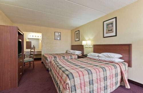 Brenham Hotel | Knights Inn Brenham
