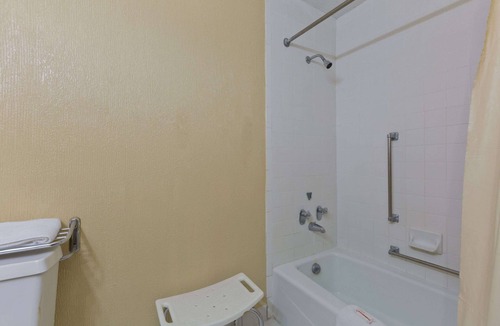 Brenham Hotel | Knights Inn Brenham