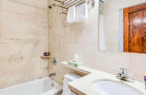 Brooklyn Hotel | Knights Inn Brooklyn Sunset Park