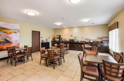 Saint Landry Hotel | Knights Inn Bunkie