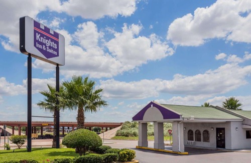 Austin Ave. Hotel | Knights Inn Franklin Ave Waco