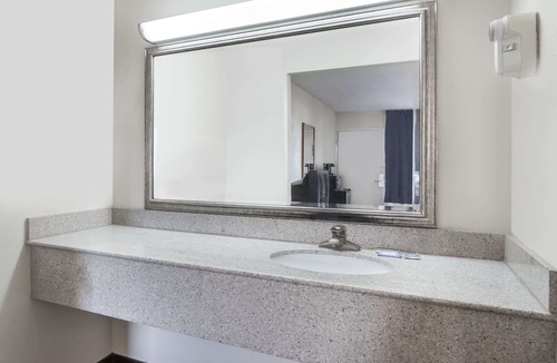 Fredericksburg Hotel | Knights Inn - Fredericksburg