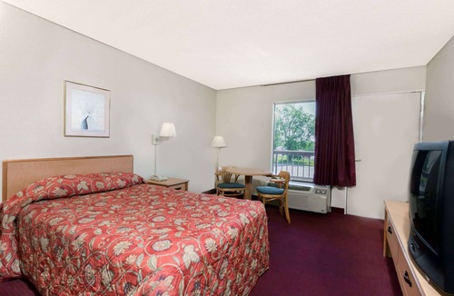 Fredericksburg Hotel | Knights Inn - Fredericksburg