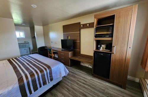 Lindsay Hotel | Knights Inn Lindsay