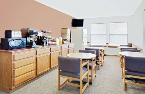 Muskogee Hotel | Knights Inn Muskogee