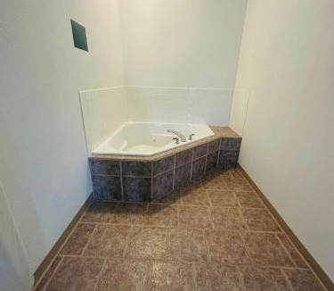 New Florence Hotel | Knights Inn New Florence