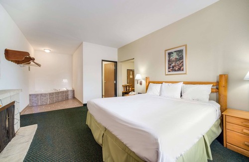 New Florence Hotel | Knights Inn New Florence