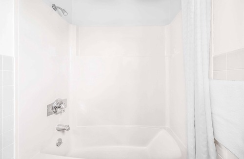 Pine Grove Hotel | Knights Inn Pine Grove