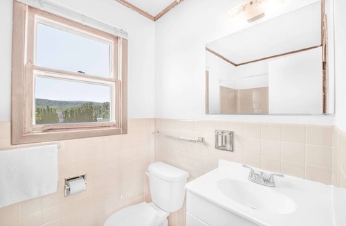 Pine Grove Hotel | Knights Inn Pine Grove