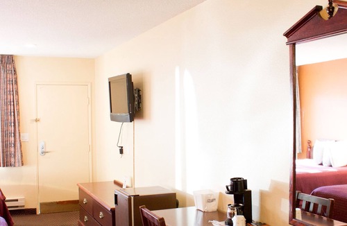 Northeast Neighbors Hotel | Knights Inn Salem, OR