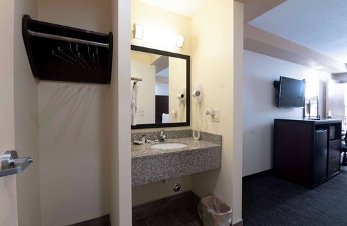 Hopelawn Hotel | Knights Inn South Amboy