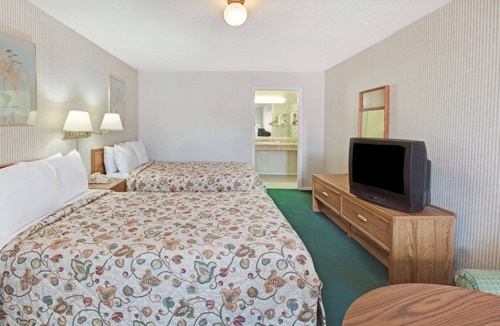 South Houston Hotel | Knights Inn South Houston
