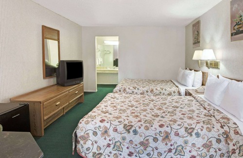 South Houston Hotel | Knights Inn South Houston