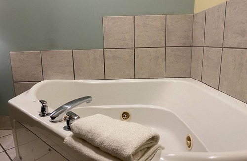 Dublin Hotel | Knights Inn & Suites Dublin