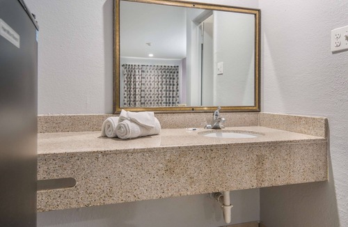 North Richland Hills Hotel | Knights Inn North Richland Hills