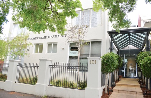 East Melbourne Hotel | Knightsbridge Apartments Melbourne