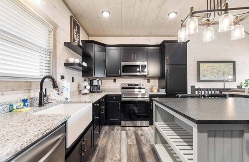 Gatlinburg - Pigeon Forge Cabin | Knockin on Heaven's Door by Jackson Mountain Rentals