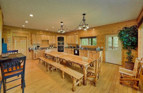 Gatlinburg Cabin | Knockin On Heavens Door: Incredible Views, Theater